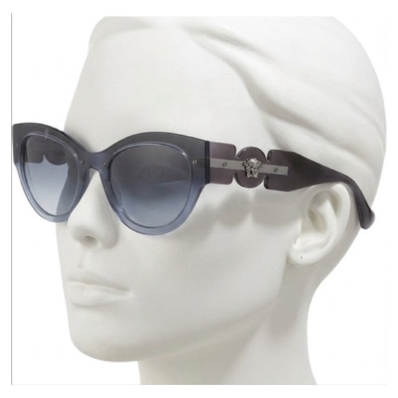 Versace Accessories - 🕶️Versace Mirrored Dark grey women’s sunglasses🕶️